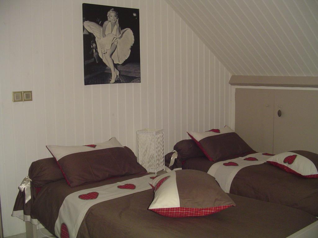 Chambre Crescia Vernouillet  Phòng bức ảnh